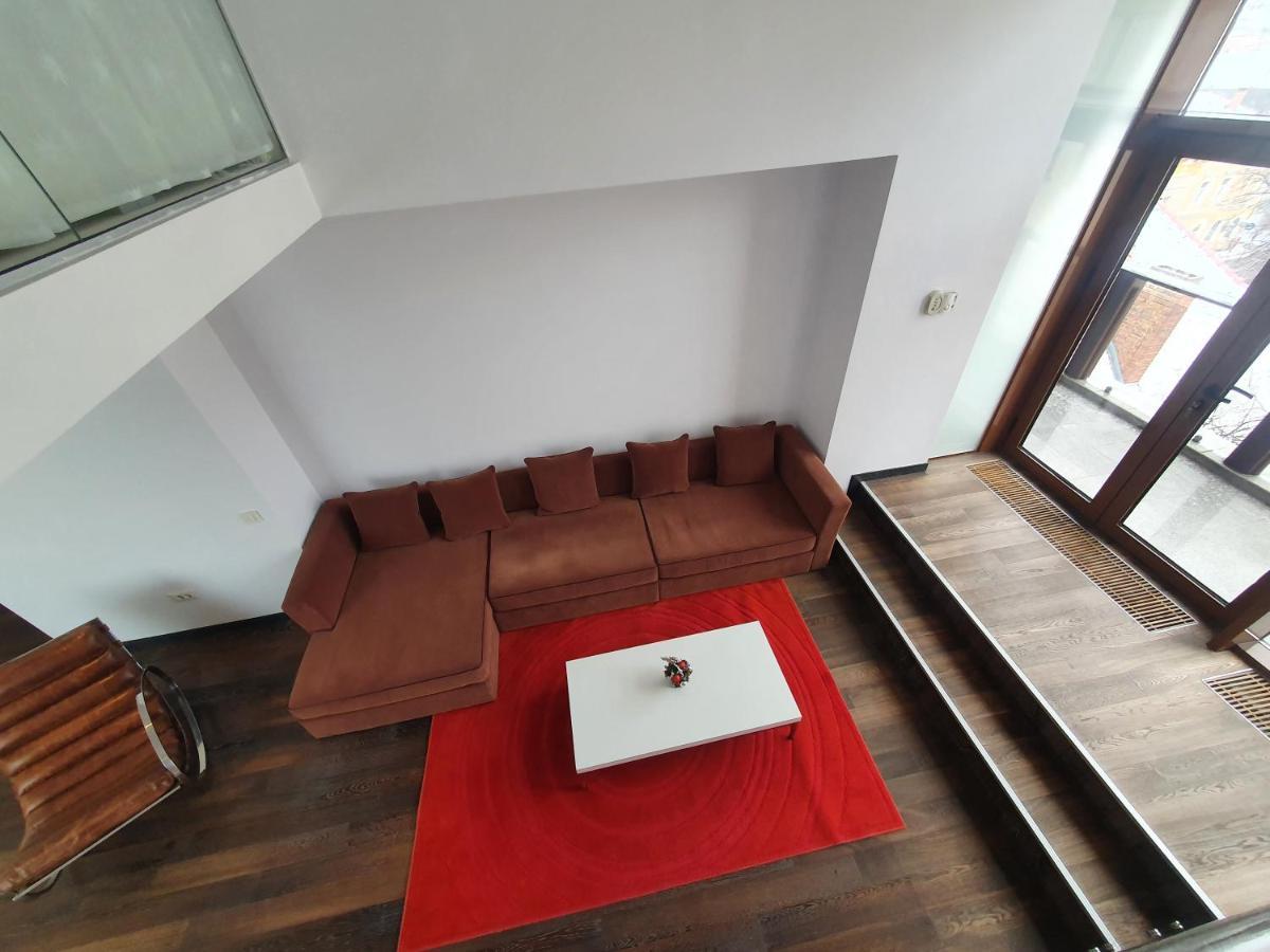 Apart Hotel Vlad Tepes Брашов Екстериор снимка