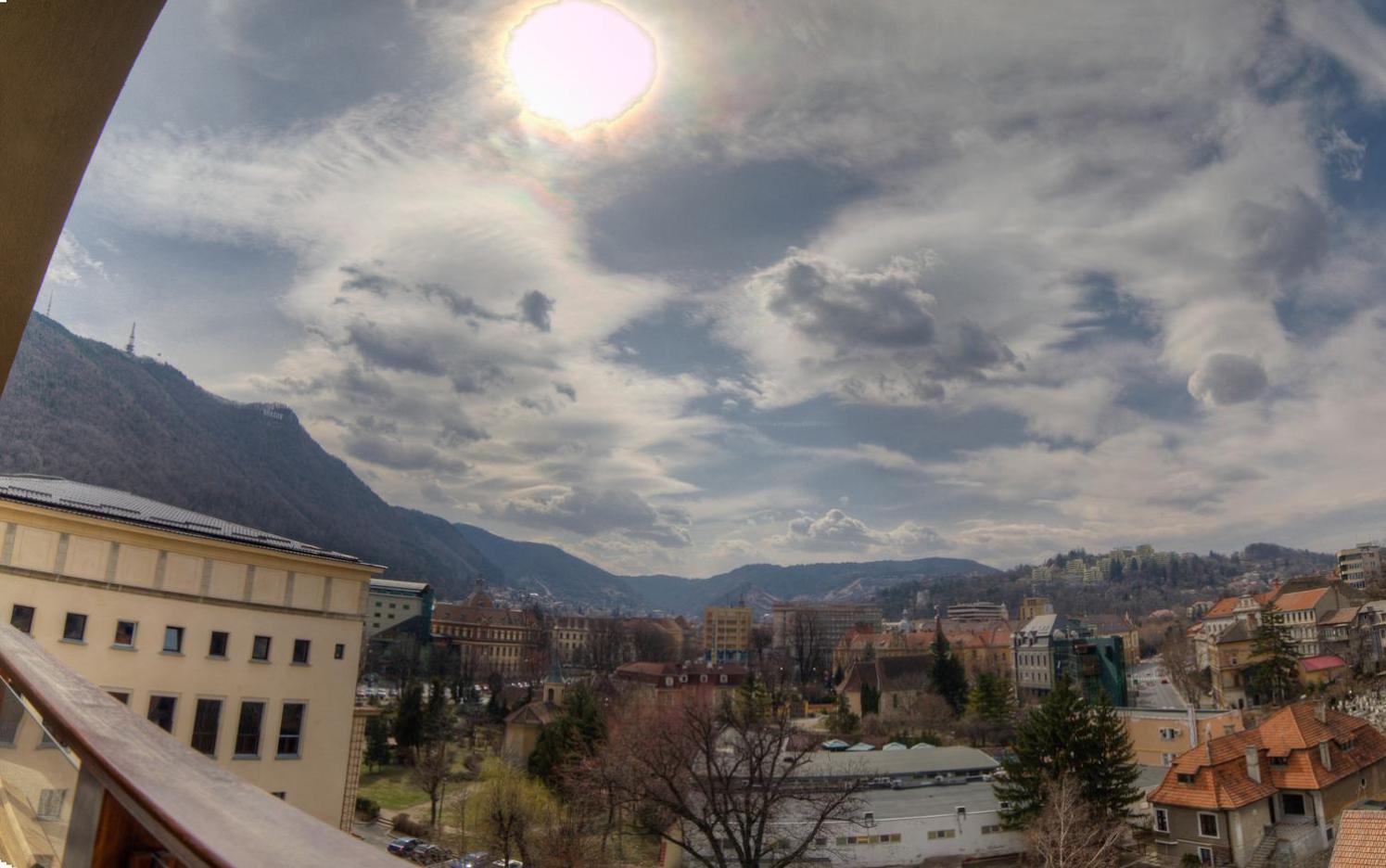 Apart Hotel Vlad Tepes Брашов Екстериор снимка