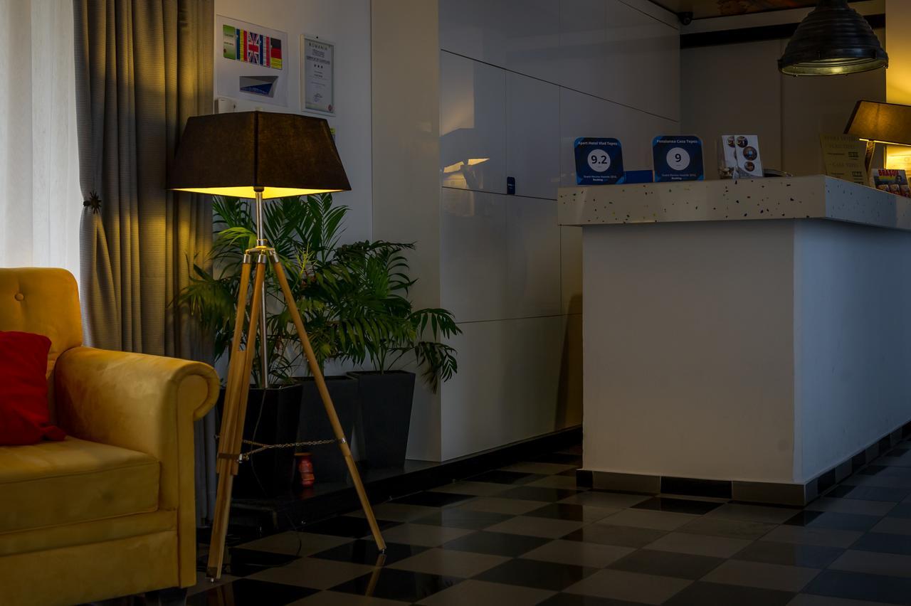 Apart Hotel Vlad Tepes Брашов Екстериор снимка